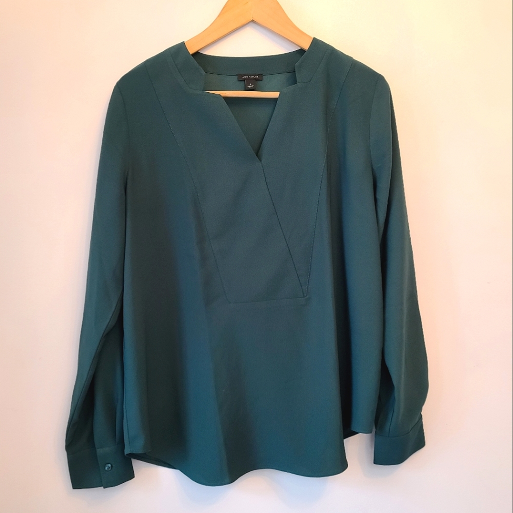 Ann Taylor Green Blouse V-Neck